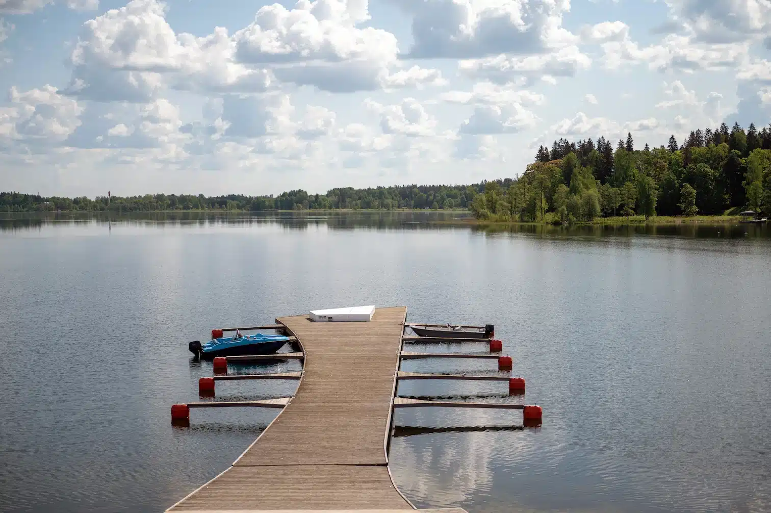 Regatta Dock Services Dock With A Single Boat Docked In Lake Lillinonah